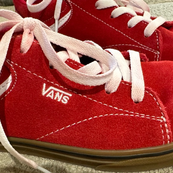 Youth Vans Red Shoes. Size 5.5 - Picture 2 of 5